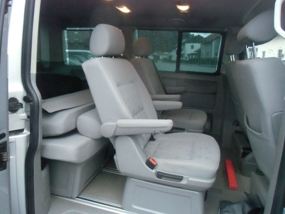 Volkswagen T5 Multivan 7.SITZER-AHK-KLIMA-7.SITZER 2005/4