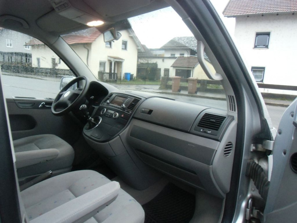 Volkswagen T5 Multivan 7.SITZER-AHK-KLIMA-7.SITZER 2005/4