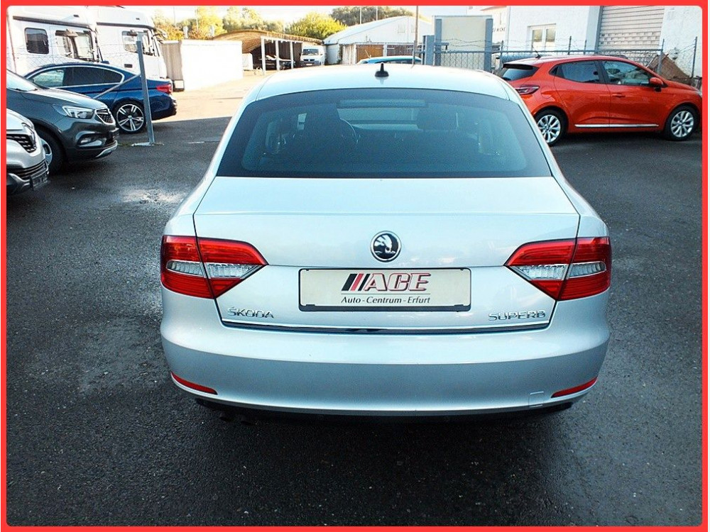 Skoda Superb 1.4 TSI*Xenon*Navi*LED*Sitzheizung* 2013/7