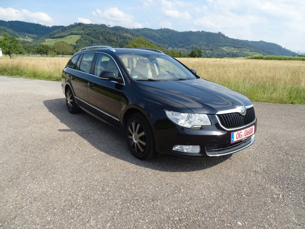 Skoda Superb Combi Elegance Klima AHK PDC Leder SH 2010/5