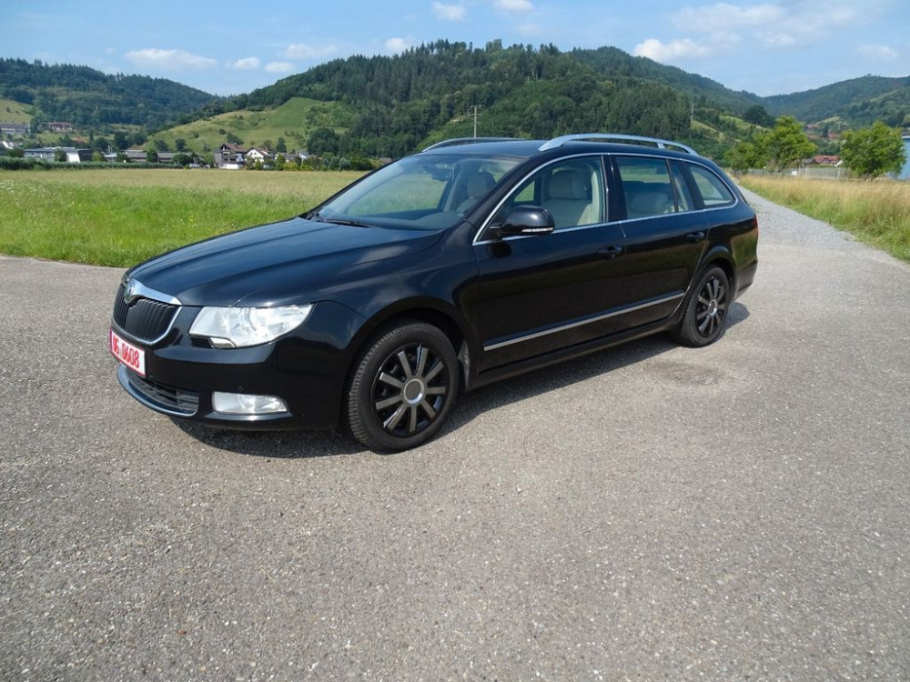 Skoda Superb Combi Elegance Klima AHK PDC Leder SH 2010/5