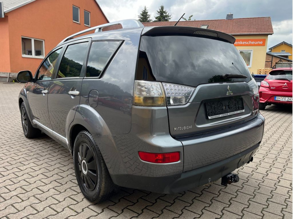 Mitsubishi Outlander 2.0 DI-D Instyle 4x4 Klimaut Leder AHK 2007/2