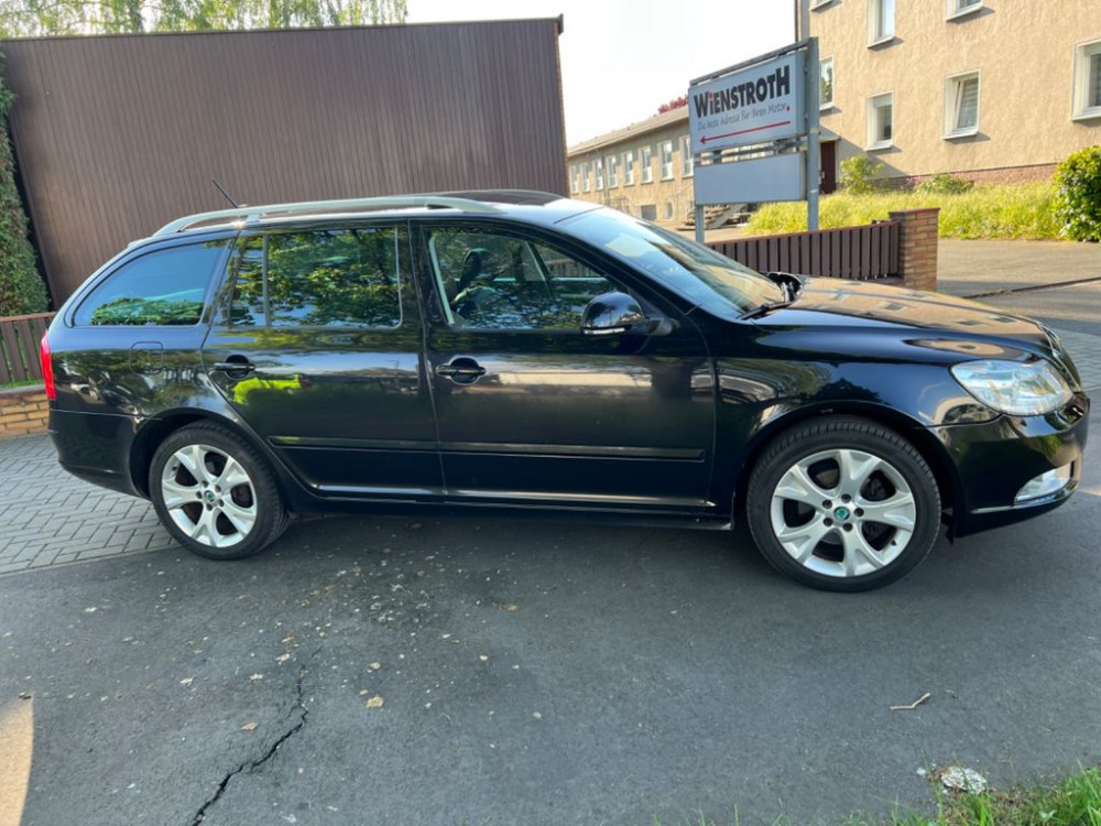 Skoda Octavia Combi Elegance Automatikgetriebe Xenon 2012/6