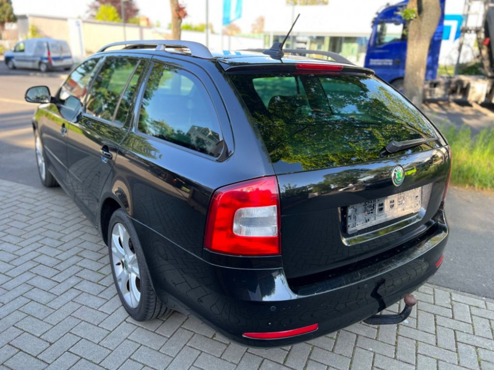 Skoda Octavia Combi Elegance Automatikgetriebe Xenon 2012/6