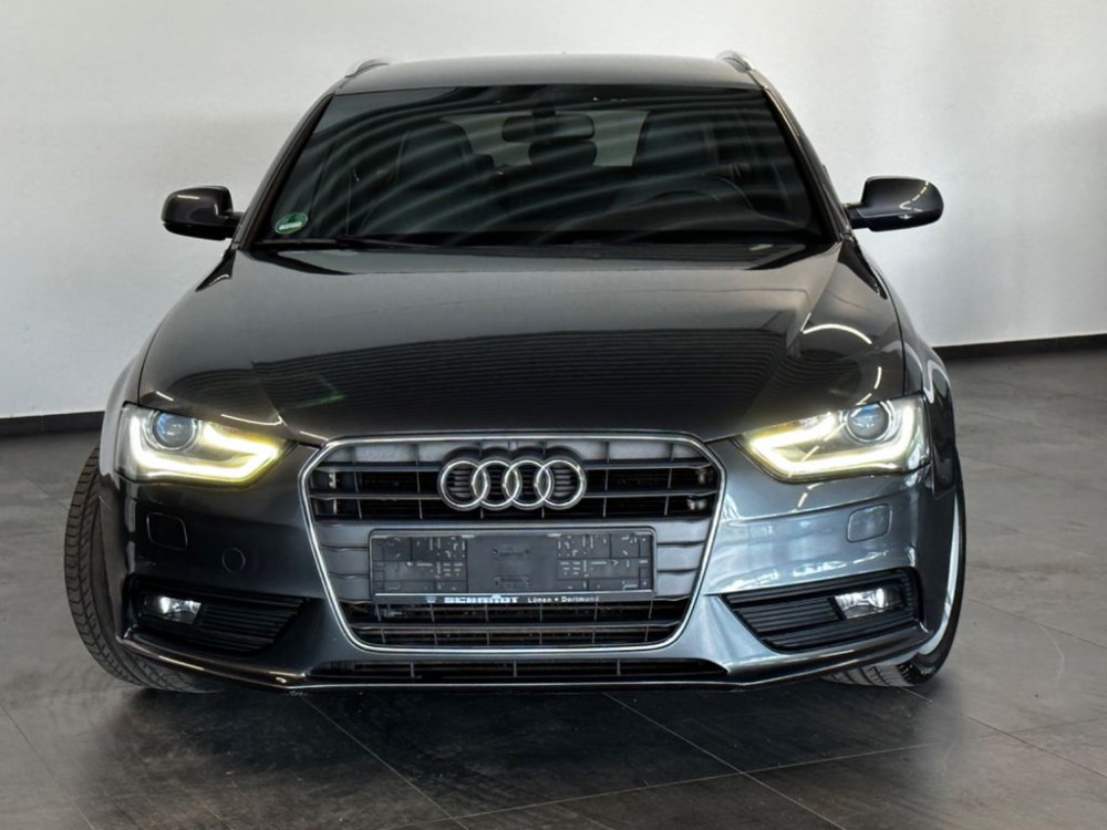 Audi A4 2.0TDI S line Sportp./ plus*1.Hd*SCHECKHEFT 2012/4