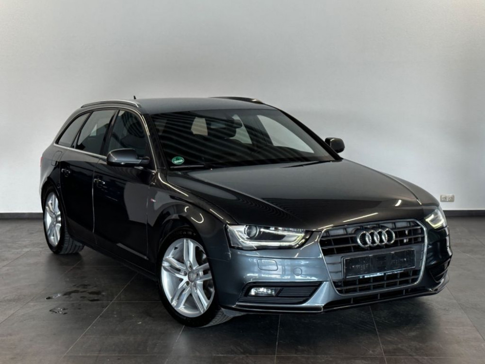 Audi A4 2.0TDI S line Sportp./ plus*1.Hd*SCHECKHEFT 2012/4