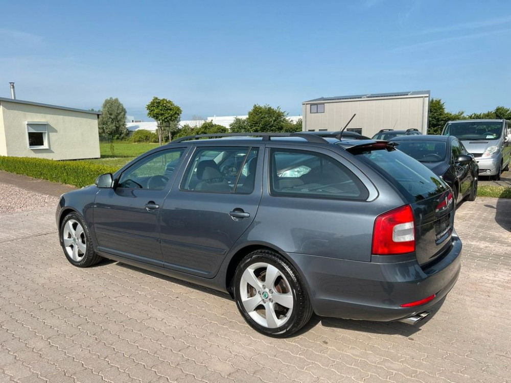 Skoda Octavia 1.4 TSI Elegance + Xenon 2011/1