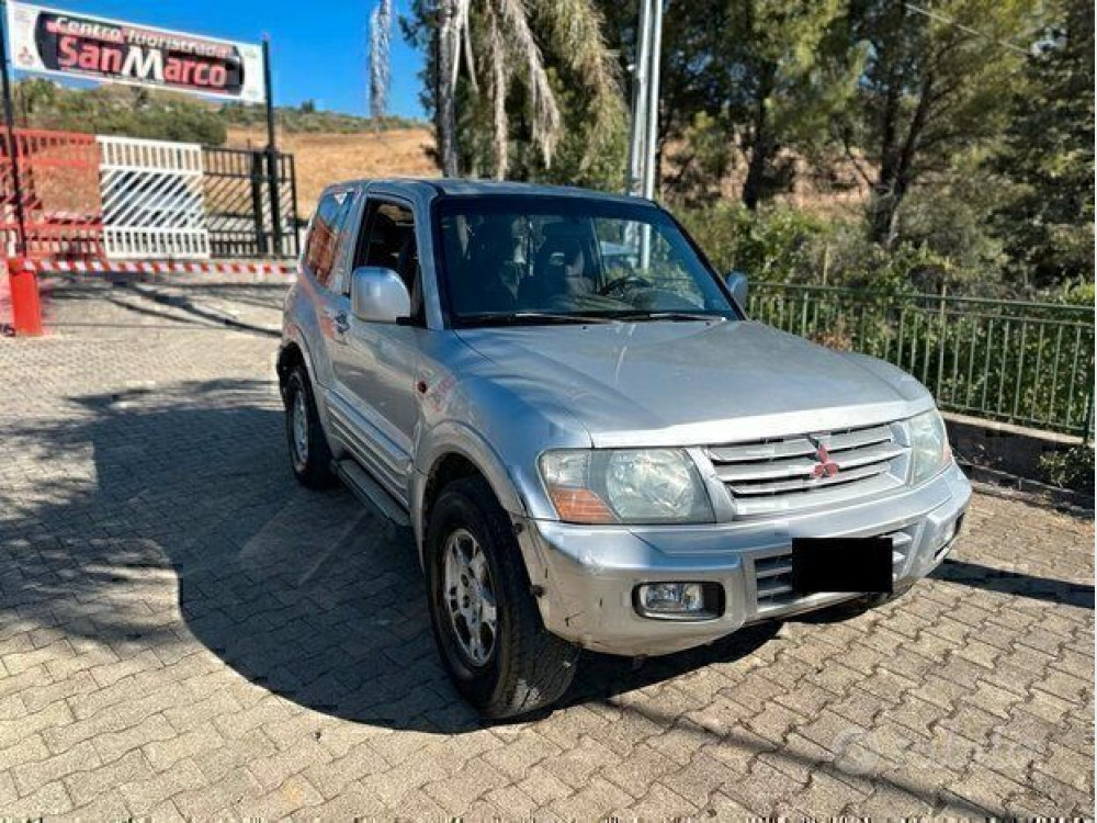 Mitsubishi MITSUBISHI Pajero DID 3.2 ANNO 2002 2002/7