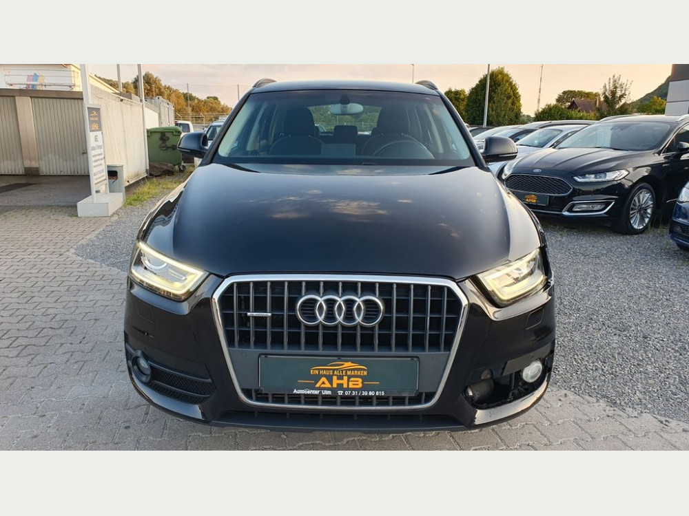 Audi Q3 2.0 TFSI quattro/Automatik /Navi /Xenon /1.Hd 2014/8