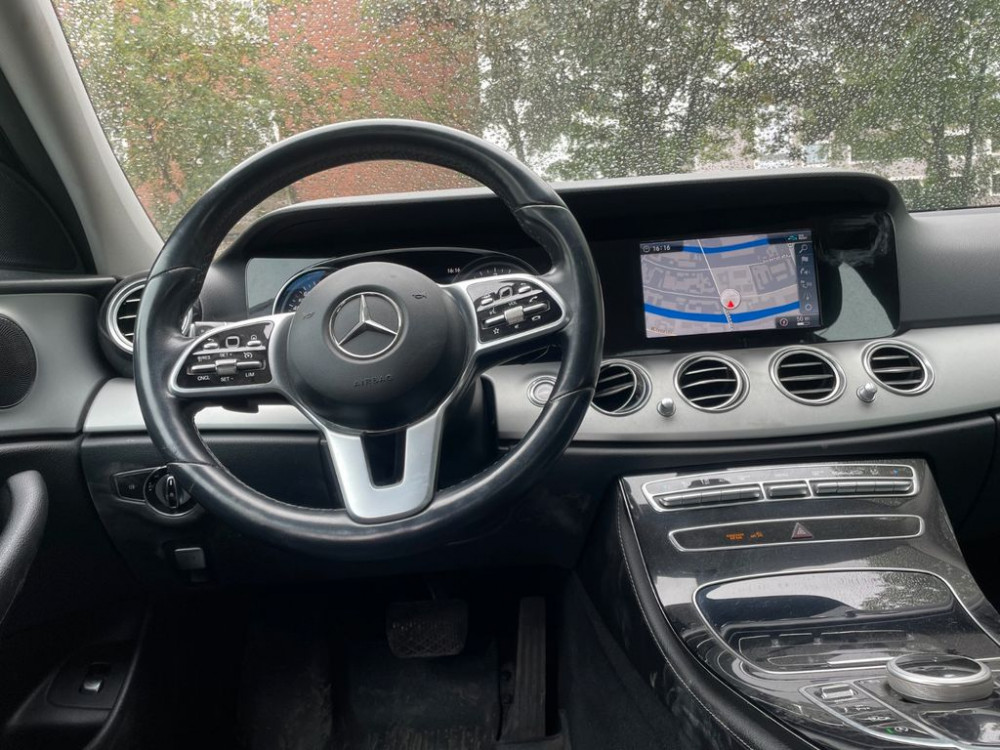 Mercedes-Benz E 200 d 2L. Aut. Navi Kamera LD PDC 2019/1