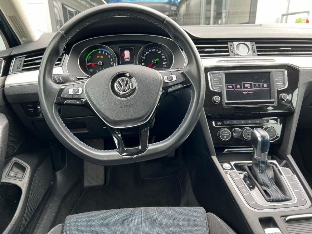 Volkswagen Passat Variant GTE HYBRID NAVI+AHK+LED+MASSAGE 2017/1