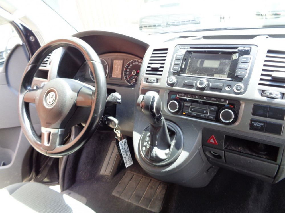Volkswagen T5 Caravelle 2.0 TDI, DSG, PDC, Navi, 8 Sitze 2012/6