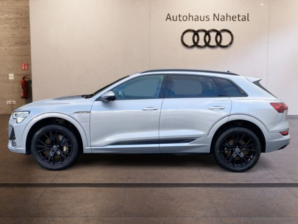 Audi e-tron 55 quattro S line MATRIX-LED NAVI+ 21''AI 2021/6