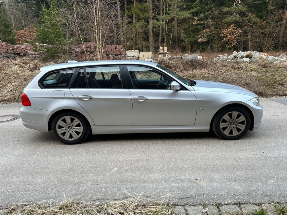 BMW 318d Touring e91*Facelift*3.Hand*Scheckheft Voll 2010/6