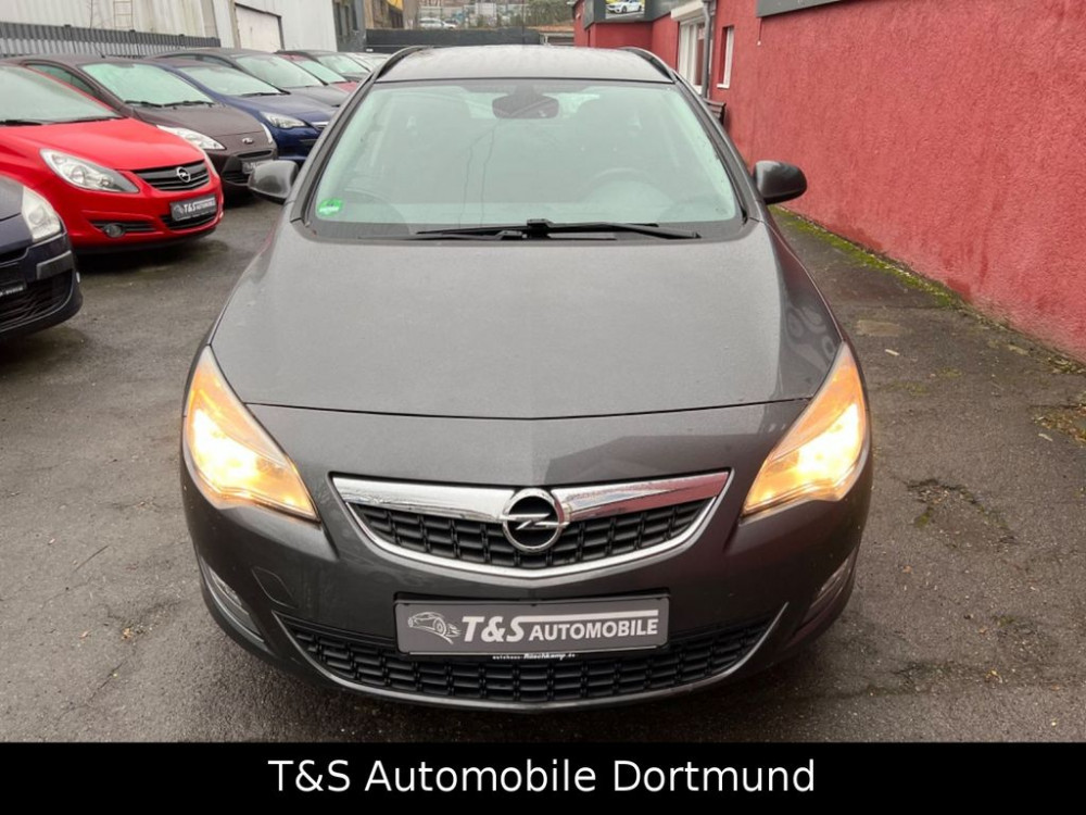 Opel Astra J 1.4 Sports Tourer Edition(Unfallschaden) 2011/10