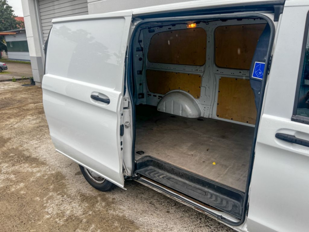 Mercedes-Benz Vito Kasten 111 CDI lang/Klima/Navi/Turboschaden 2019/8