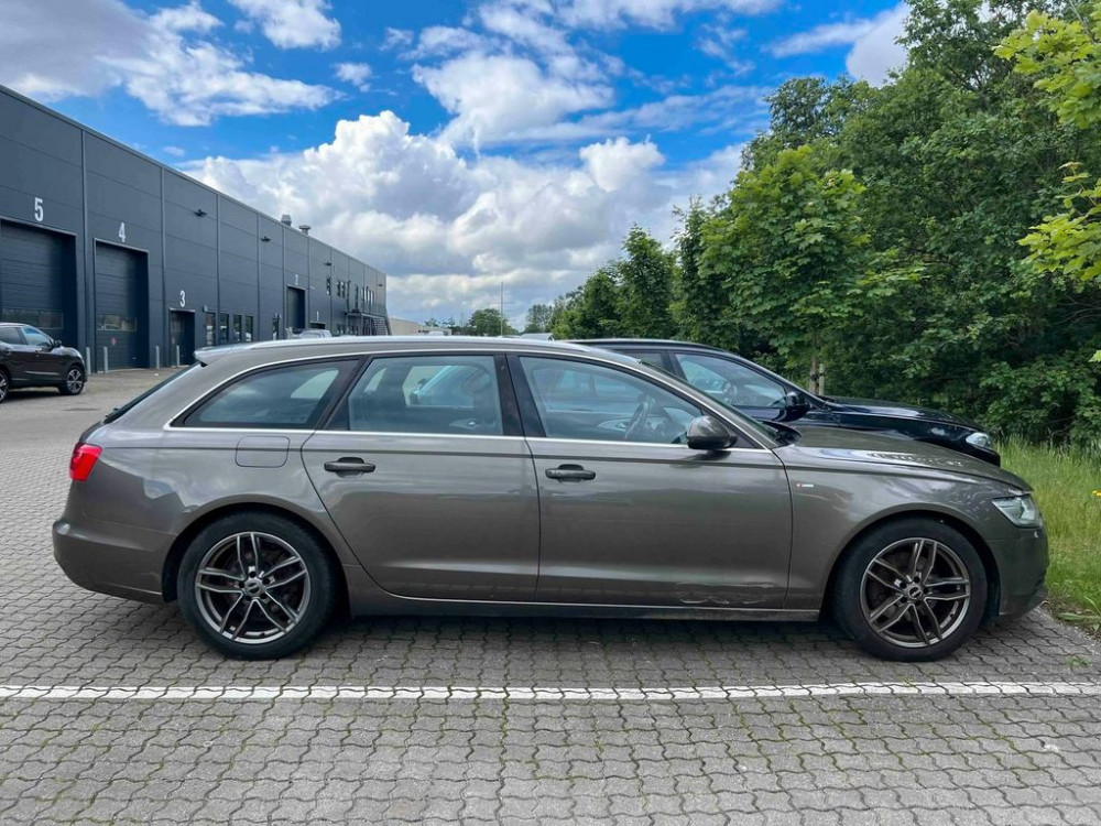 Audi A6 Avant 2.0TDI S-LINE PLUS*FACELIFT*/AUT./AHK 2012/11