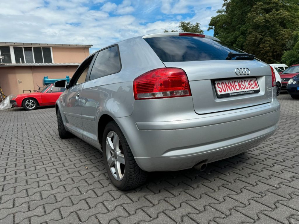 Audi A3 1.6 Attraction 3-Türer*Klimauto*Kupplung Neu* 2005/4
