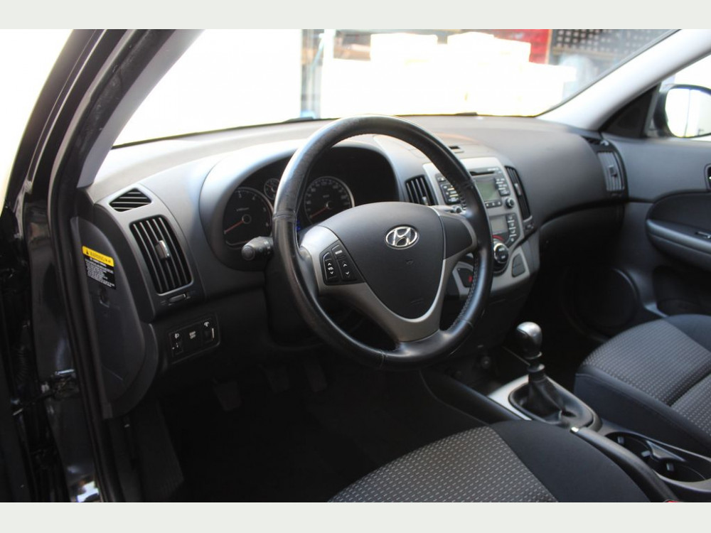 Hyundai i30 .6 CRDi Limo. Comfort Team~1.Hand~Klimaautom 2009/3