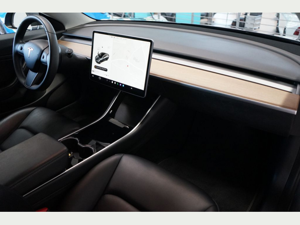 Tesla Model 3 Performance Dual AWD Auton. Fahren+Pano 2020/4
