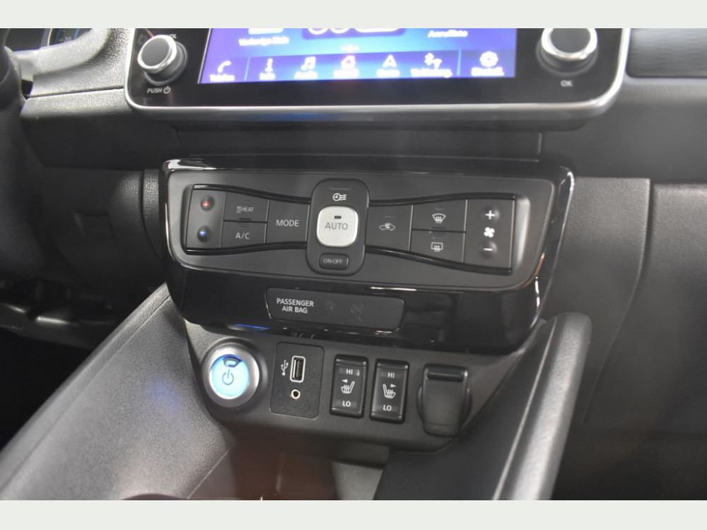 Nissan Leaf 40kWh N-Connecta Nav 360°Kamer Sitzheiz PDC 2021/3