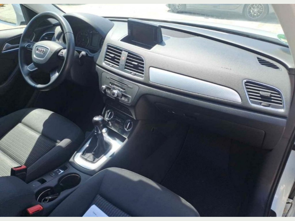 Audi Q3 1.4 TFSI S-Line Selection*Bi Xenon * AHK* 2014/6