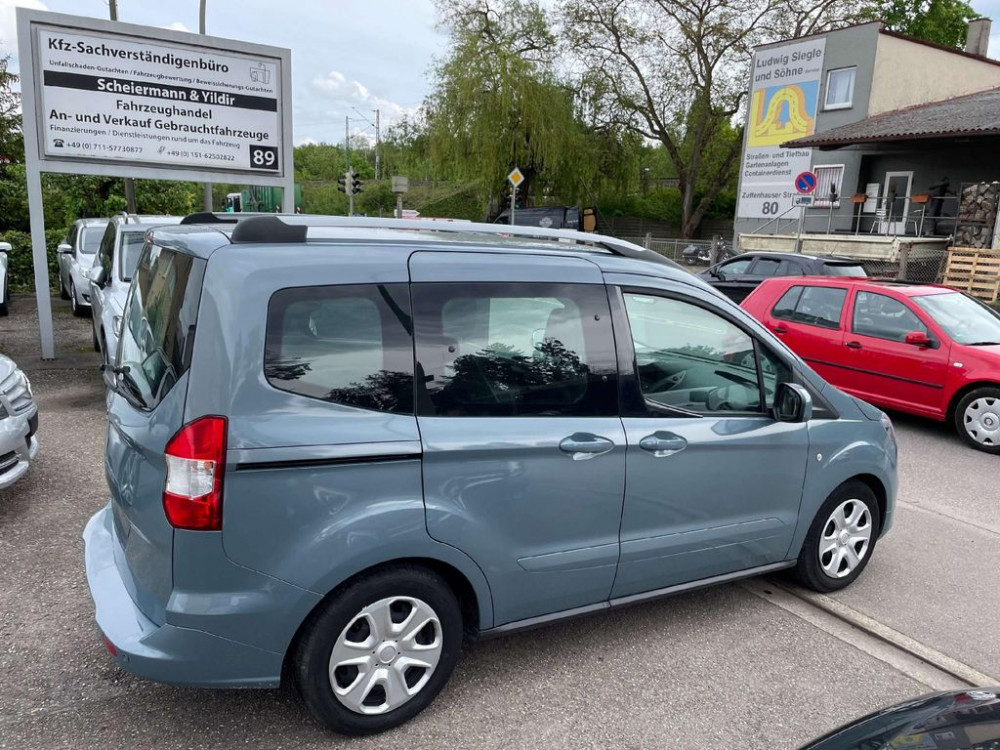 Ford Tourneo Courier Klima Parktronik Tempomat Sitzhe 2019/1