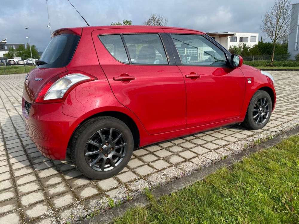 Suzuki Swift Club    Euro 5 Kat 2013/9