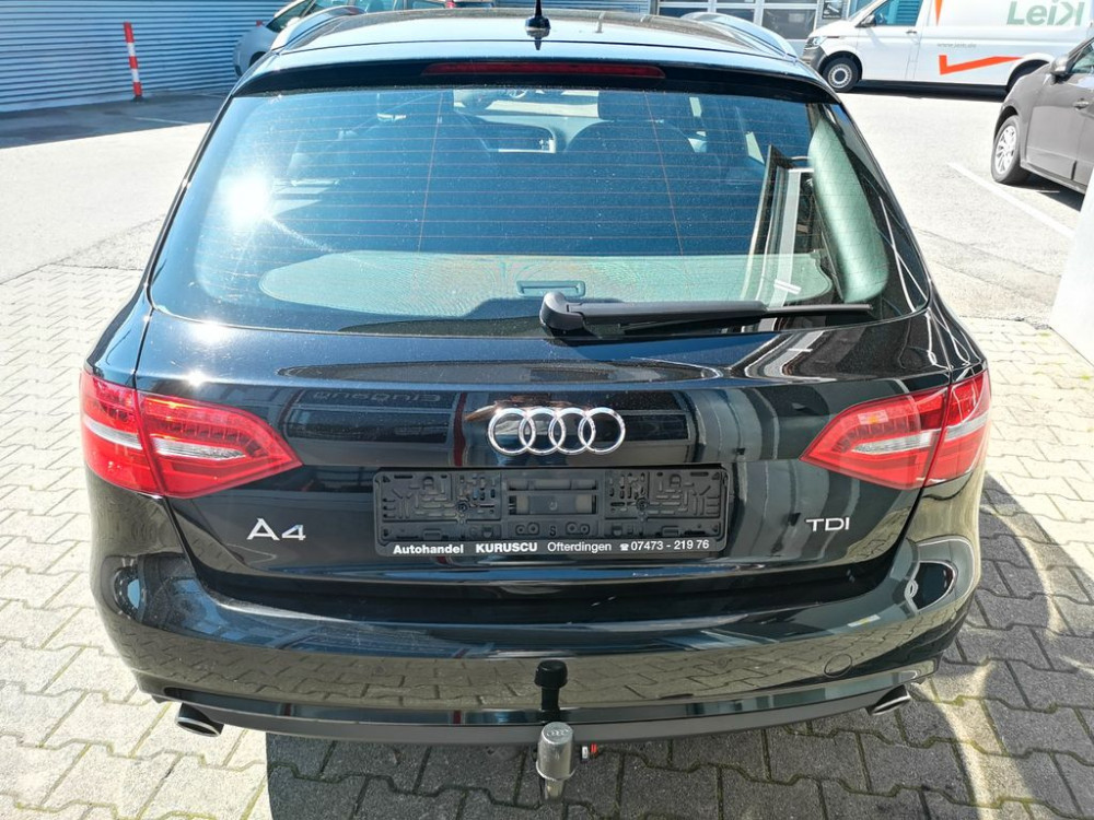 Audi A4 3.0 TDI Sline Sportpaket/plus AUDI Scheckheft 2012/8