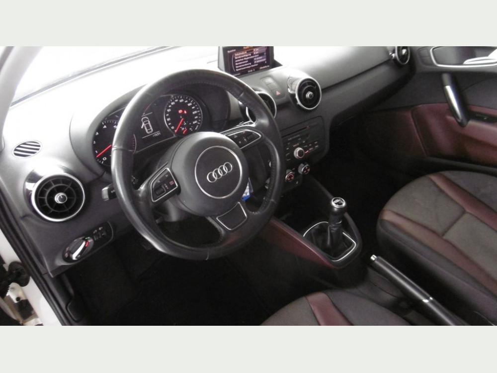 Audi A1 ambition S-Line Ext,Teilleder,Sport 2012/12
