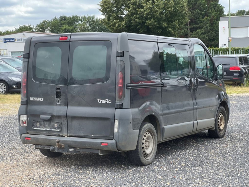 Renault Trafic Kasten L1H1 Doka 2,7t / 6 Sitzer / KLIMA 2006/8